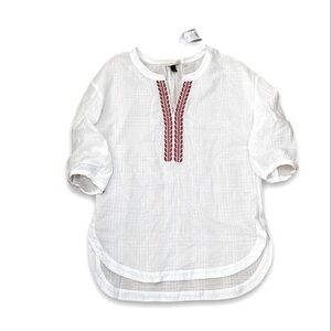 UNIVERSAL THREAD TOP